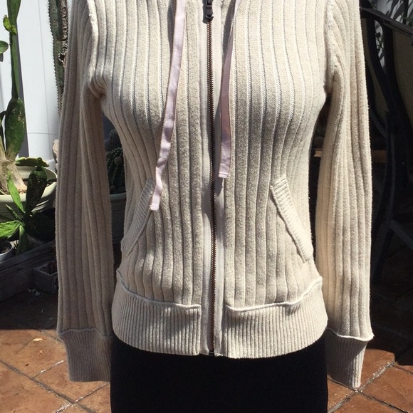 Eddie Bauer sweater hoodie size S. - Picture 4 of 7